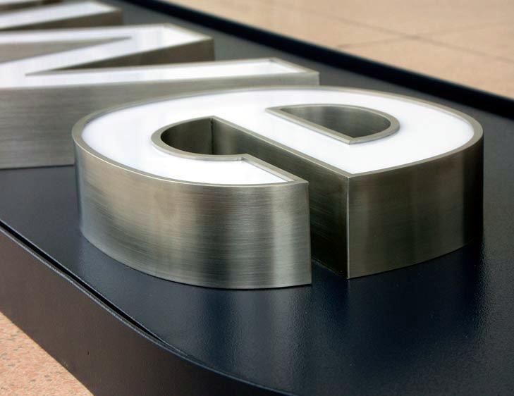 1718243293113497.jpg 深圳發(fā)光字制作工藝細節(jié).jpg